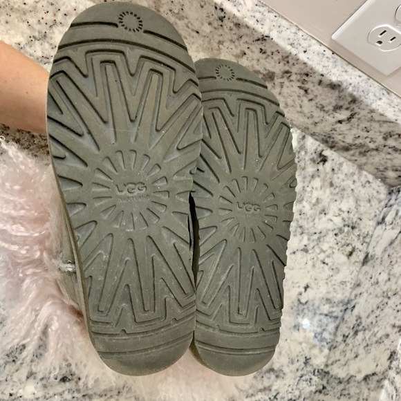 UGG Mongolian Sheepskin Cuff Boots - Picture 6 of 7